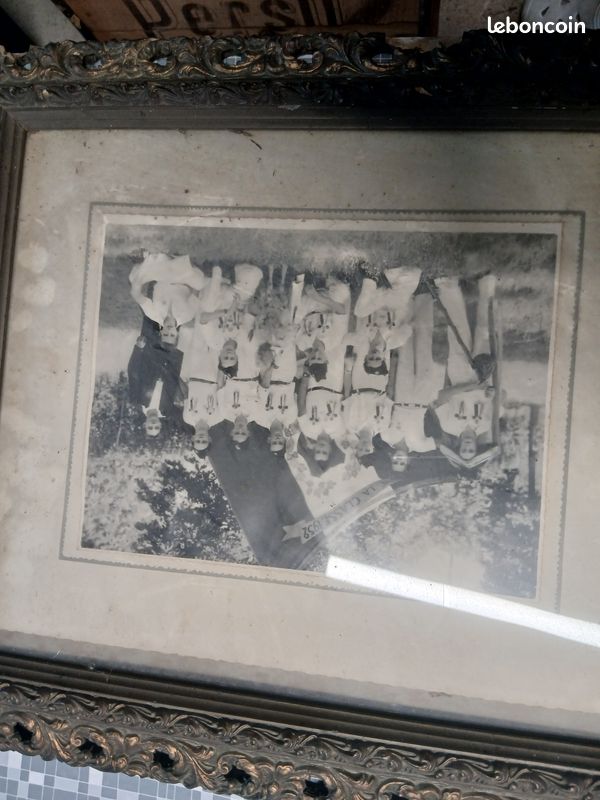 Ancien cadre photo avec une ancienne photo (image 2)