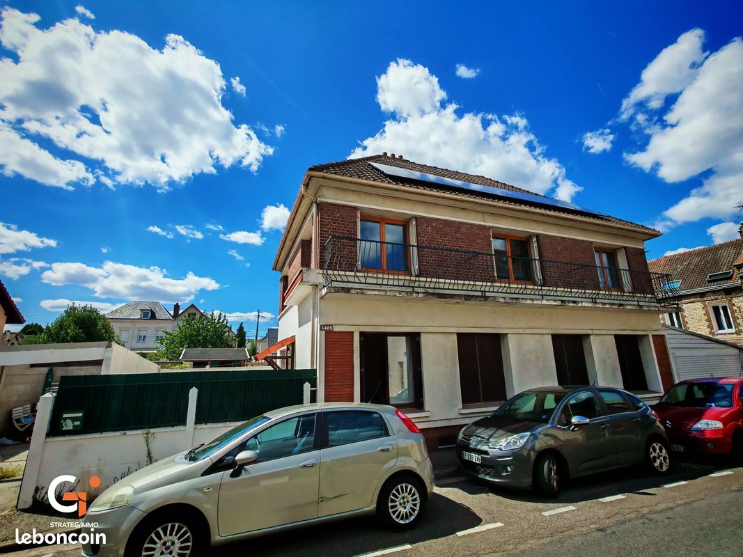 Maison 7 pièces 141 m² · à Saint-Étienne-du-Rouvray · 141 m² · 250 000 €