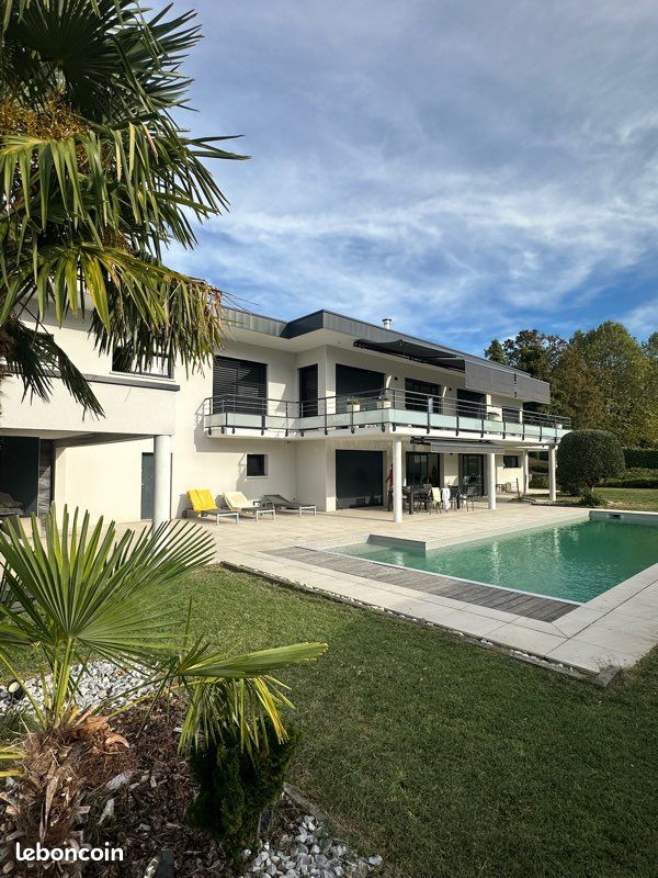 Maison 9 pièces 250 m² · à Tresserve · 250 m² · 1 930 000 €
