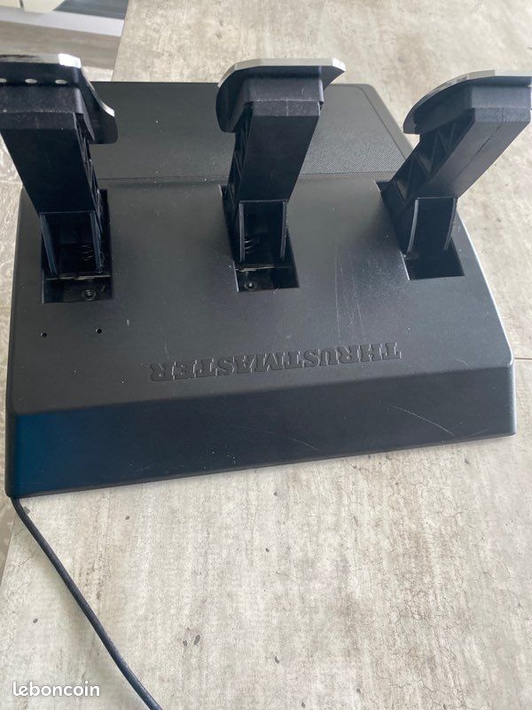 Volant thrustmaster tmx (image 4)