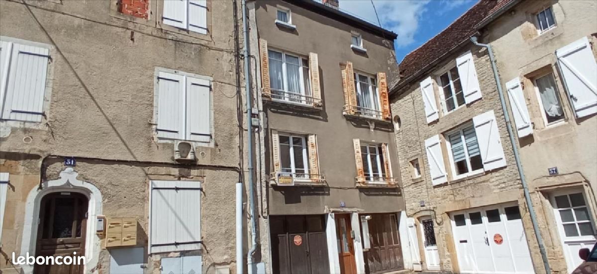 Maison 8 pièces 186 m² · à Langres · 186 m² · 86 400 €