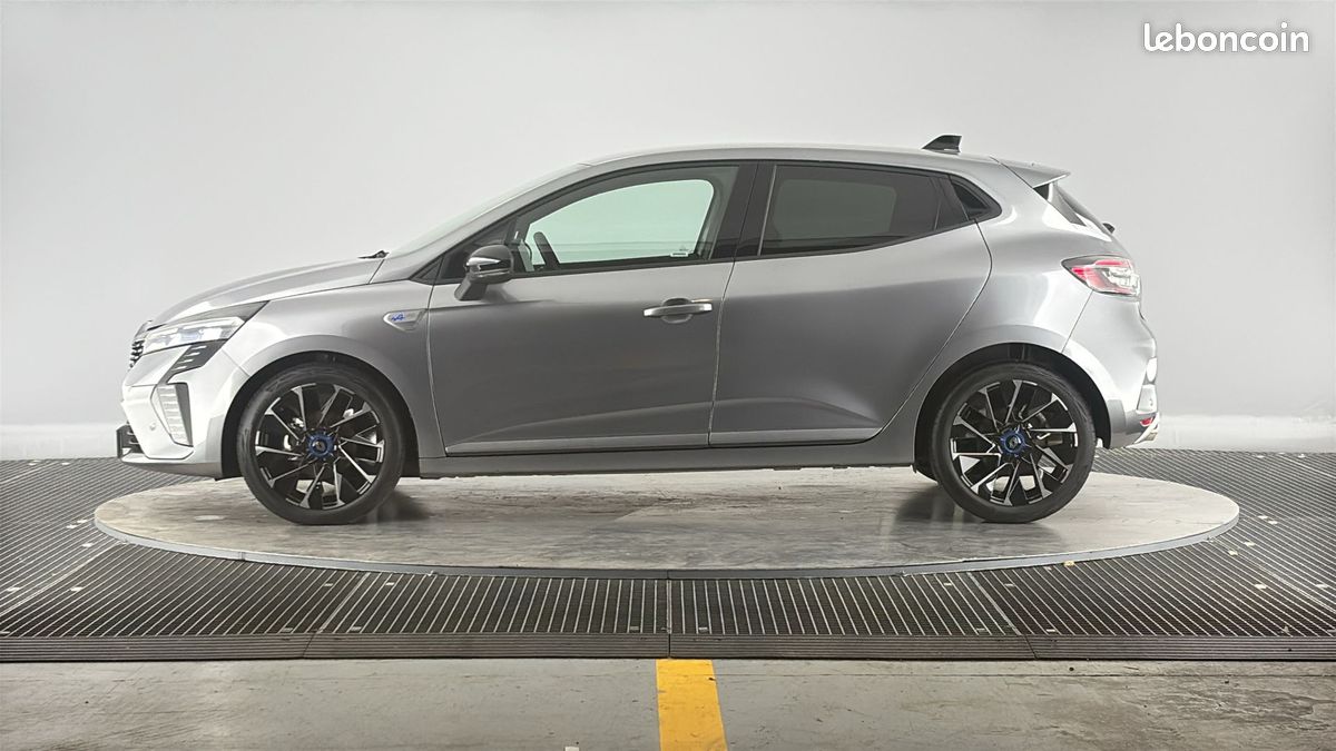 Renault clio tce 90 ch gsr2 esprit alpine (image 9)