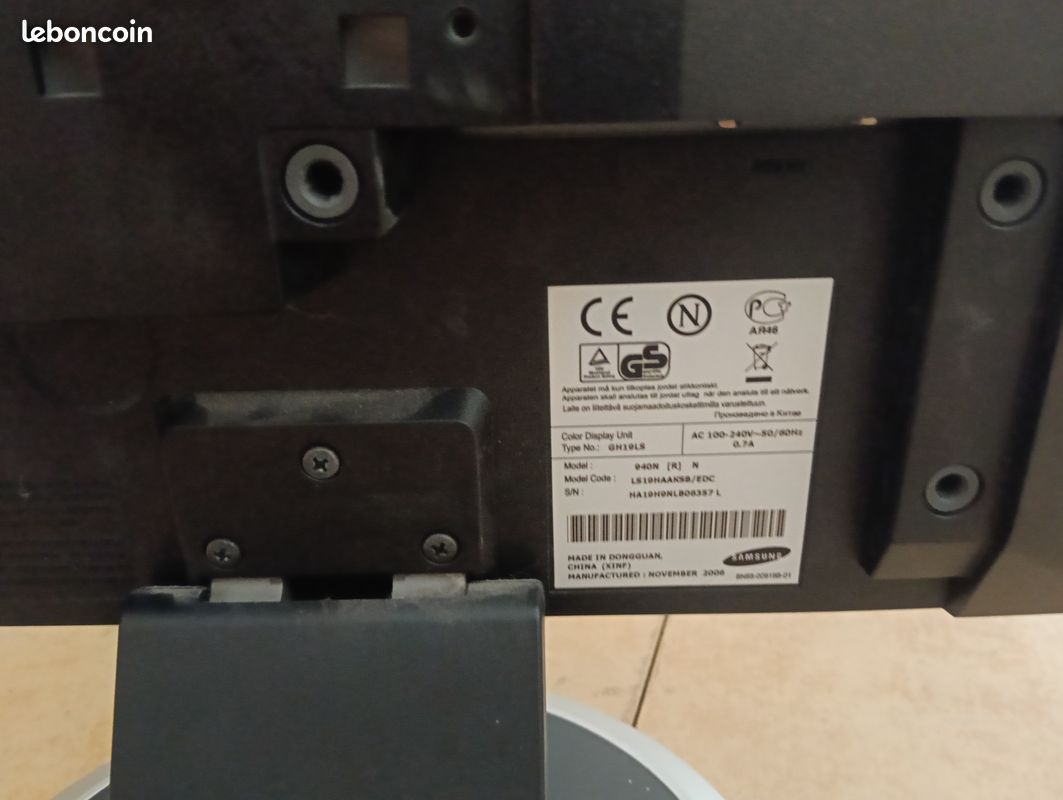 Ecran PC 48cm (image 2)