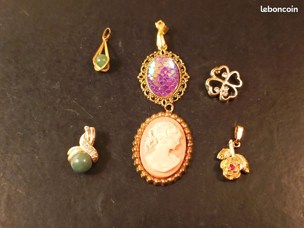 Lot De 2 Pendentifs Vintage Avec Pierres - Décoratifs, Occasion