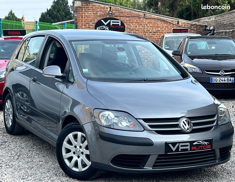 VOLKSWAGEN GOLF V PLUS 1.9 TDI 105 CH DSG6 BOÎTE AUTO / Clim / CarPlay / GPS / Jante / Régulateur / Carnet Complet VW / GARANTIE (image 1)