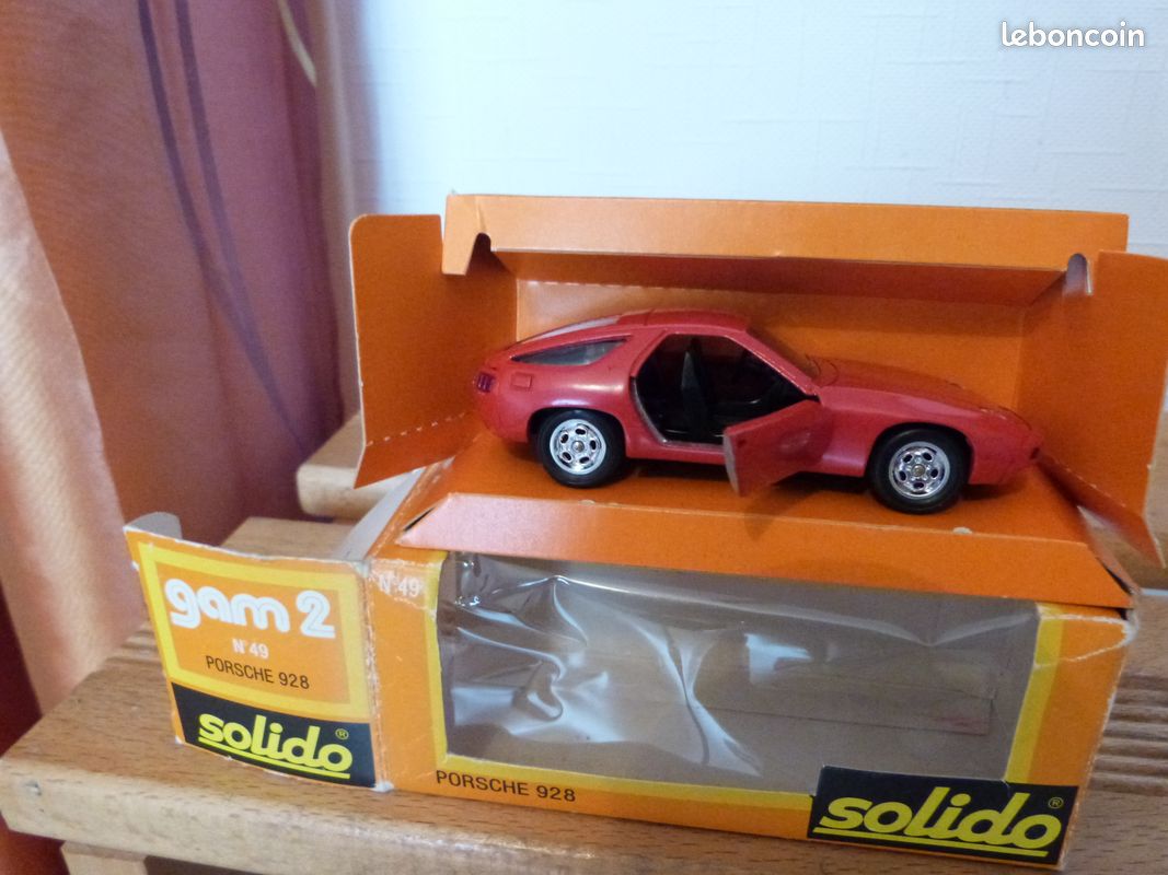 Collection Solido gam2 Porche 928 rouge n°49 (image 1)