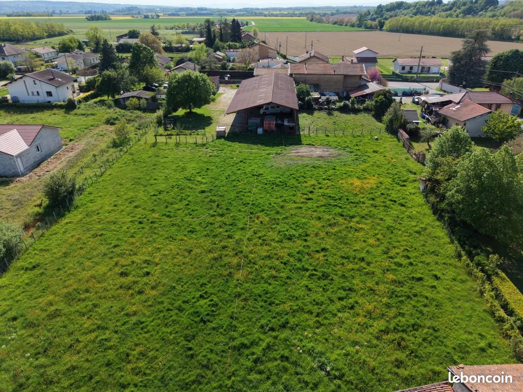 Terrain 553 m² Sardieu · 36 000 €