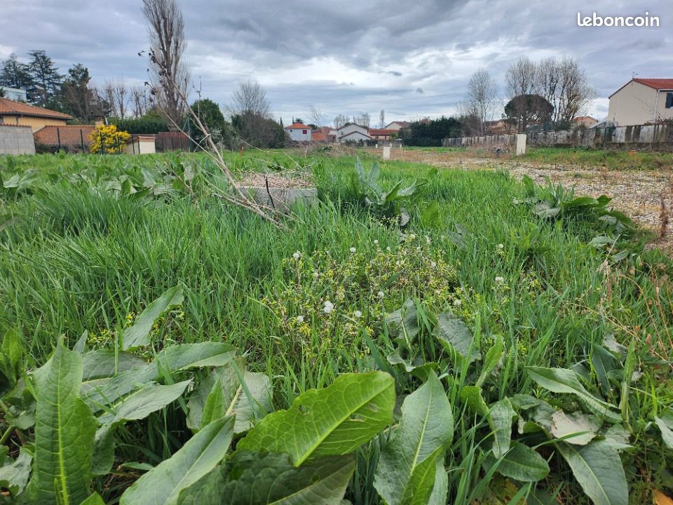 Terrain 190 m² Feyzin · 150 000 €