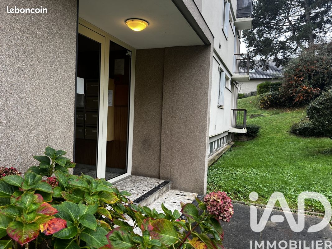 Appartement 5 pièces 82 m² · à Le Plessis-Robinson · 82 m² · 345 000 €