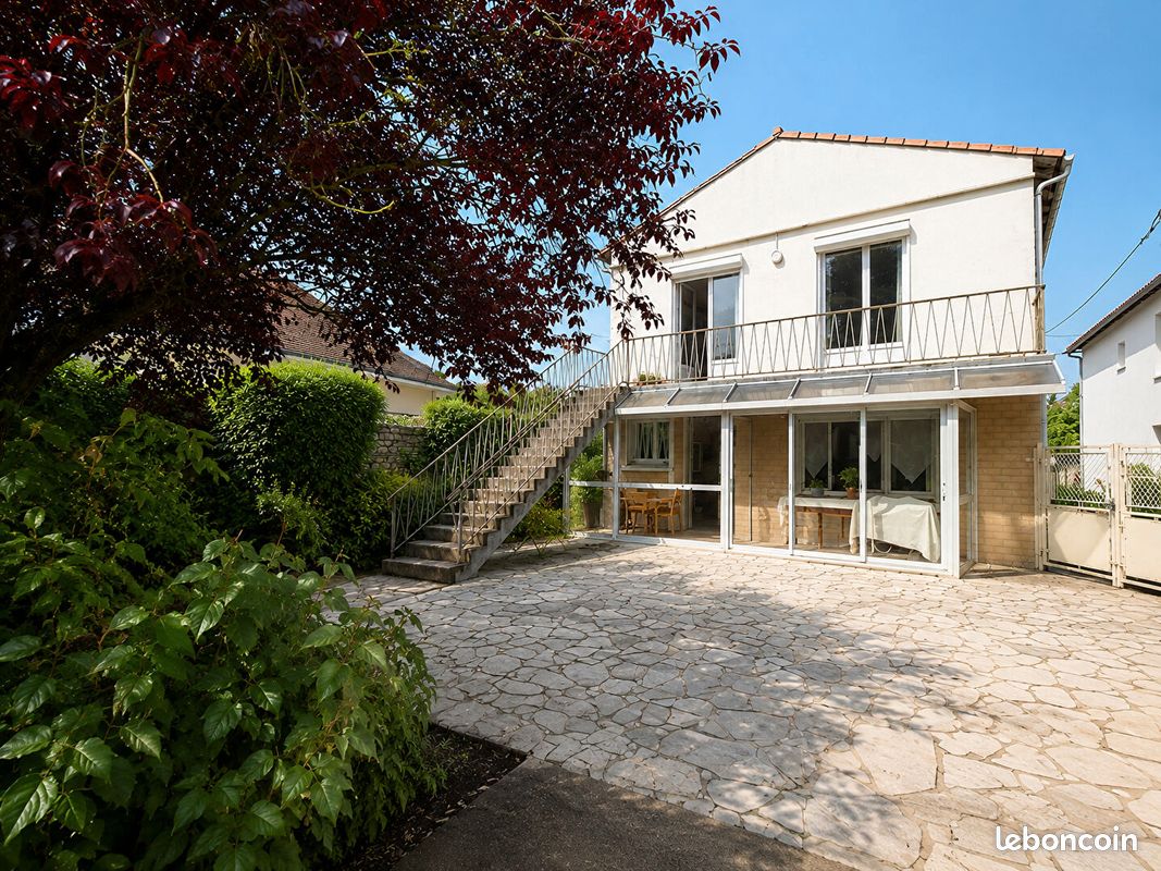 Maison 7 pièces 178 m² · à Mauzé-sur-le-Mignon · 178 m² · 198 000 €