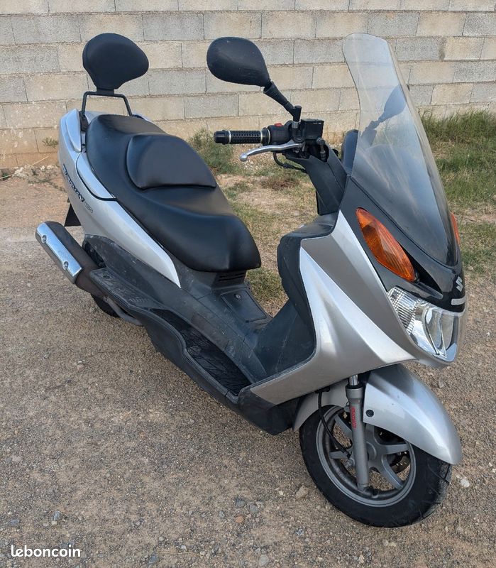 suzuki scooter burgman 125