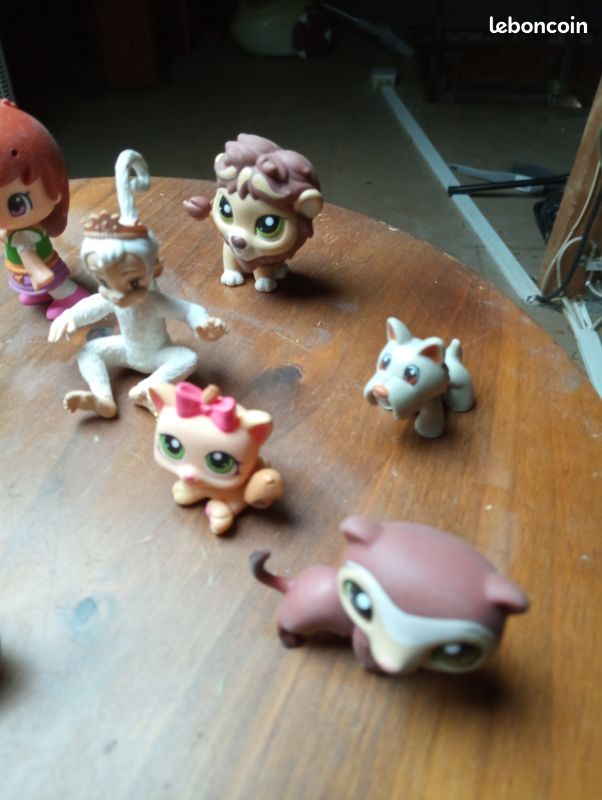 A82) 13 petites personnages (image 6)