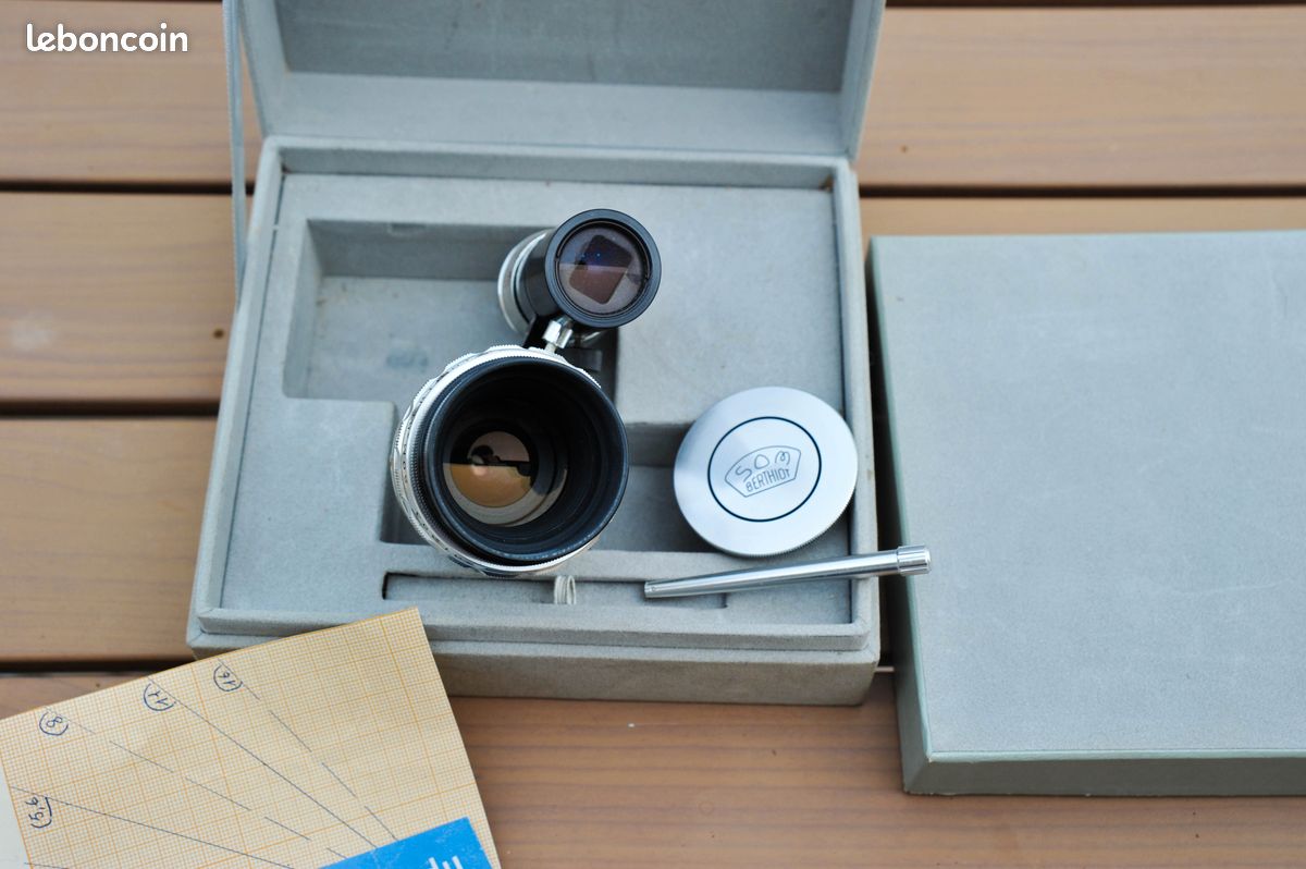 Objectif SOM Berthiot Pan-Cinor 10-30mm F/2.8 Zoom Manuel Vintage