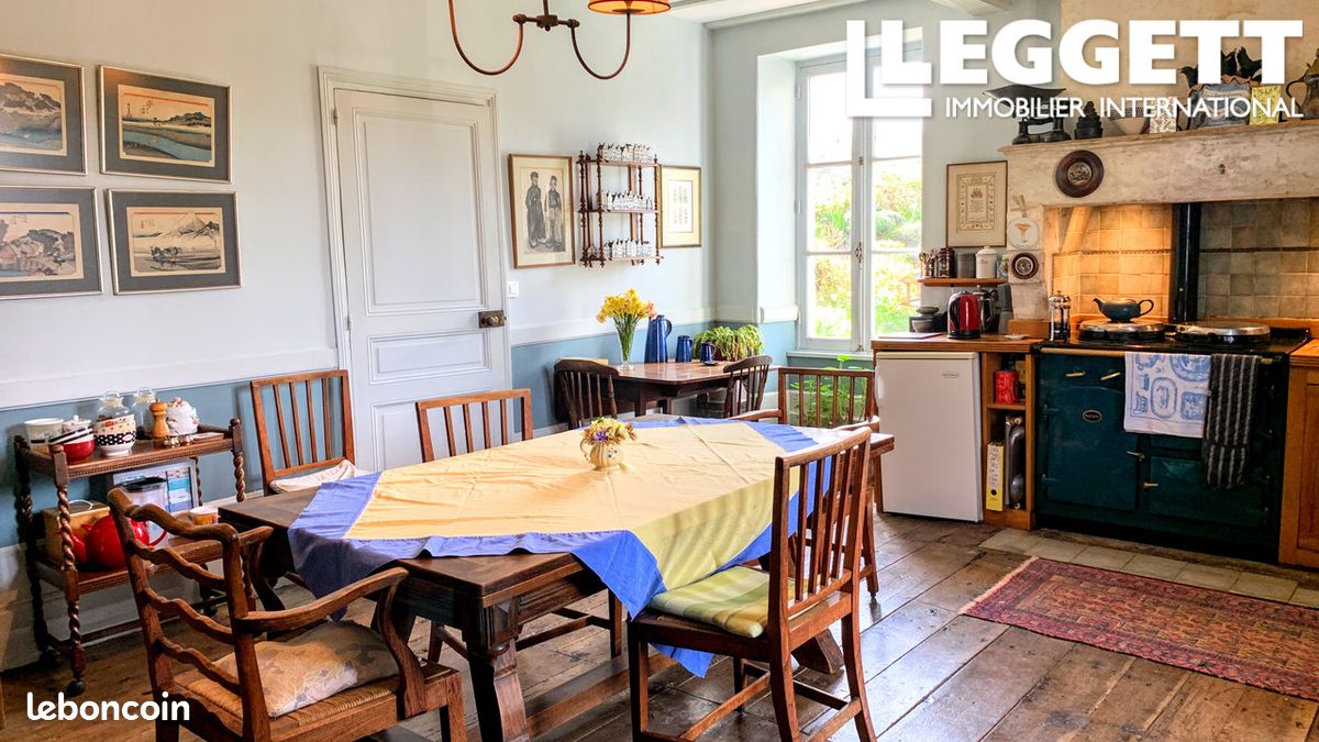 Maison 9 pièces 269 m² - Saint-Romain 16210 (image principale 5)
