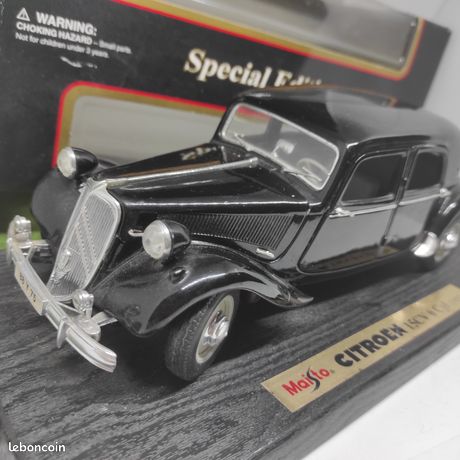 Special Edition By Maisto 1:18 - Model Sedan - Citroën Traction Avant 15c 6 Cilinder Zeer Goede Staat Uit Prive Collectie No Reserve