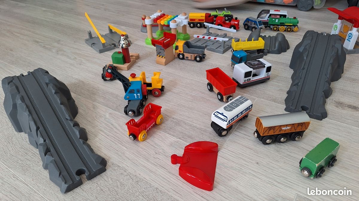 Lot train en bois BRIO (image 1)