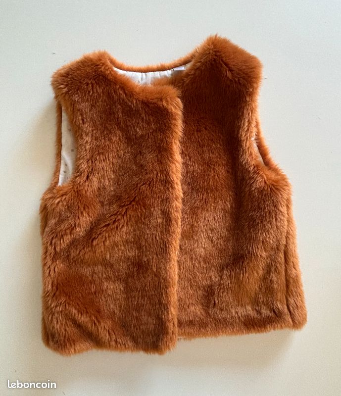 Gilet sans manche fausse fourrure fille (image 3)