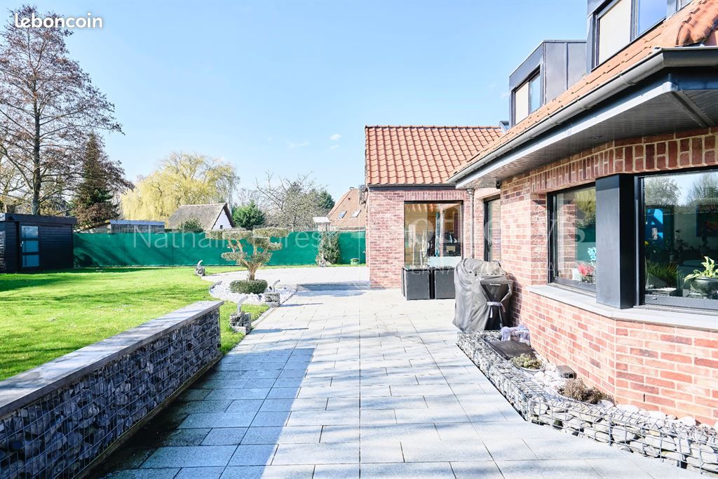 Maison 7 pièces 312 m² · à Capinghem · 312 m² · 1 080 000 €
