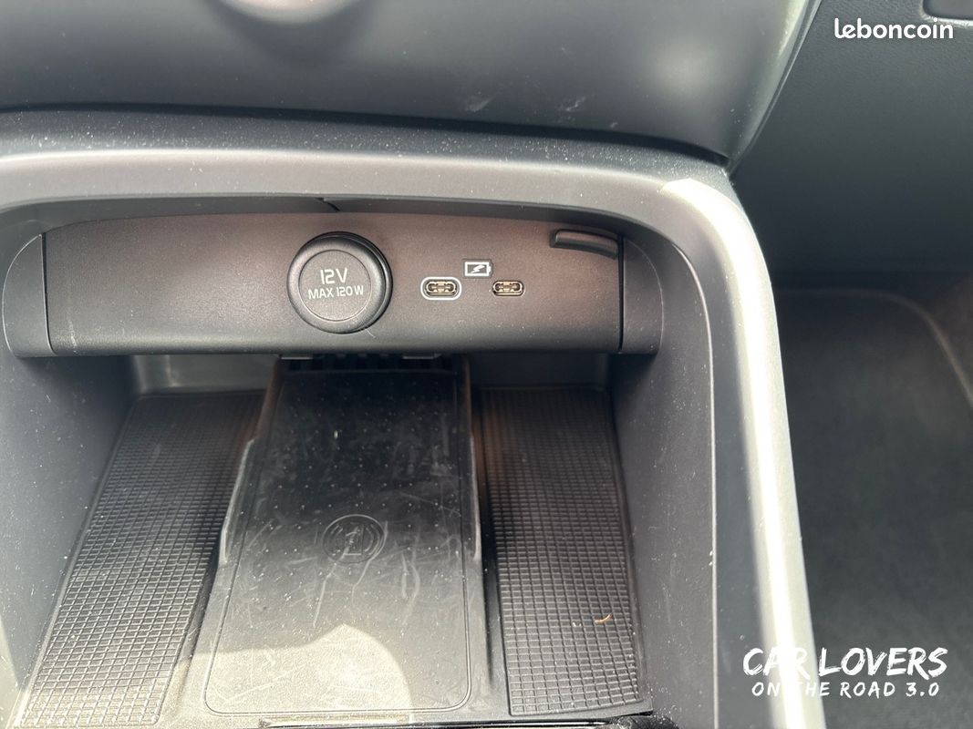VOLVO XC40 B3 163 ch DCT7 Lounge Edition (image 24)