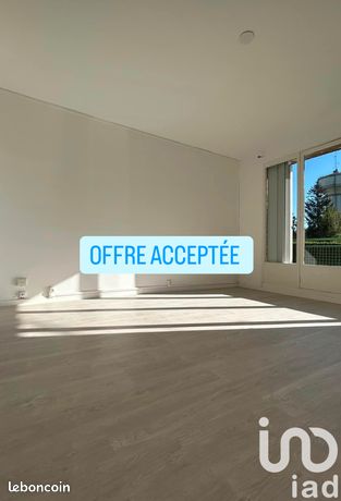 https://img.leboncoin.fr/api/v1/lbcpb1/images/32/a0/ac/32a0ace82729a54a1bd4c02cec1226be98efe08c.jpg?rule=ad-image
