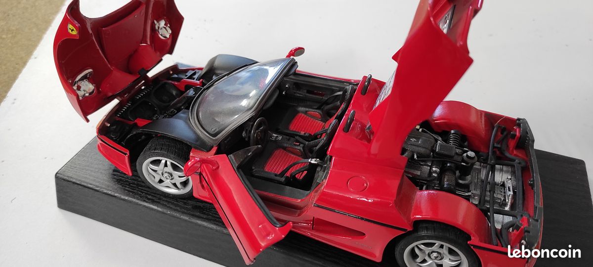 Portière Droite Ferrari F50 Maisto 1:18 - Occasion (peinture à Retravailler)