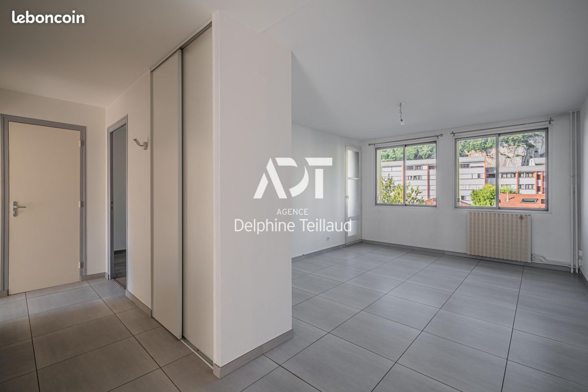 Appartement 3 pièces 66 m² · à Fontaine · 66 m² · 790 €/mois