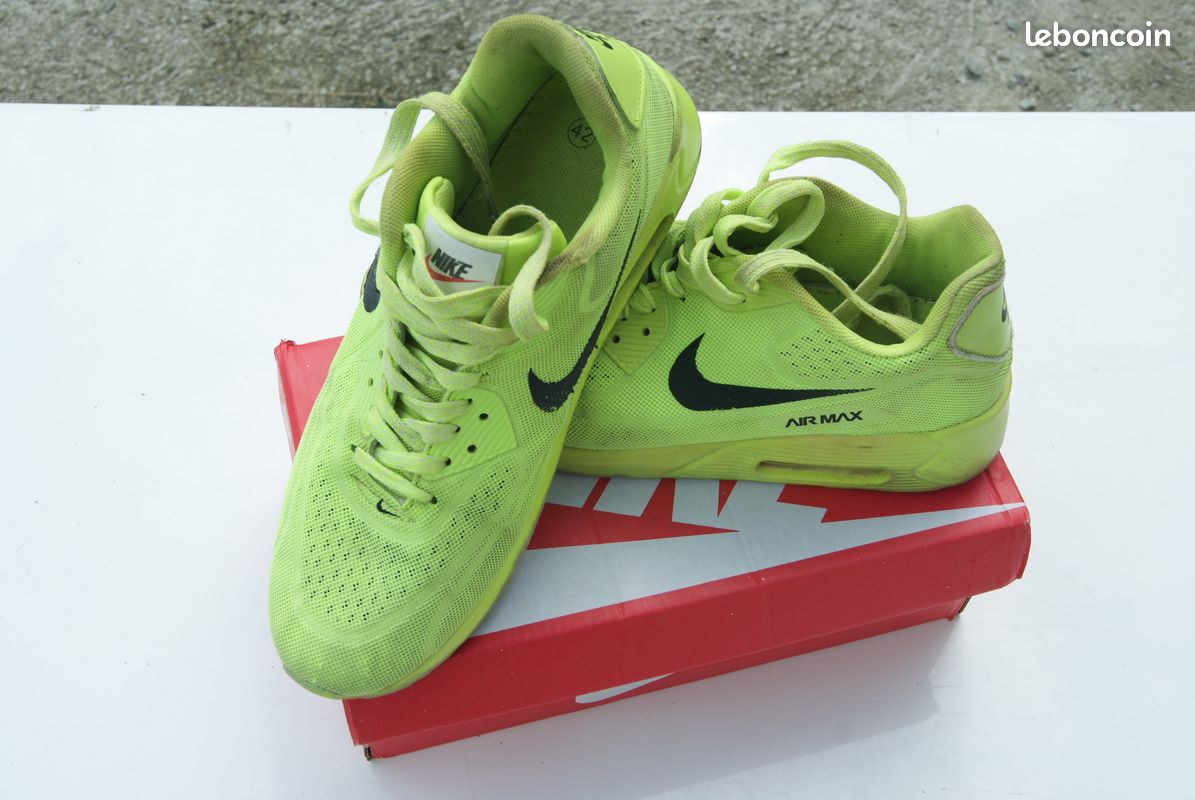 Jaune Fluo Chaussure Nike Vert Fluo Nike Air Max WMNS Volt Suede