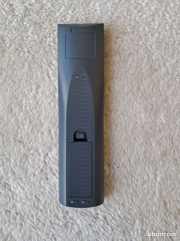 Magnétoscope LG C900 K7 VHS – 6 Têtes, NTSC, PAL, SECAM, Télécommande Incluse