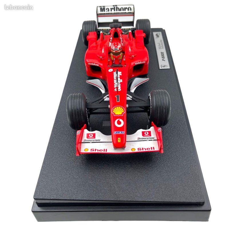 Hot Wheels - 1:24 - Ferrari F2002 - De Schumacher auto van - Catawiki