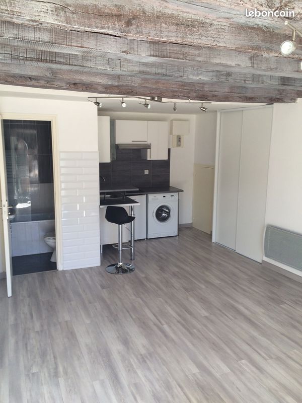Appartement 1 pièce 28 m² · à Blois · 28 m² · 350 €