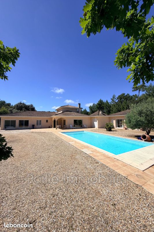 Maison 9 pièces 315 m² · à Soulac-sur-Mer · 315 m² · 936 000 €