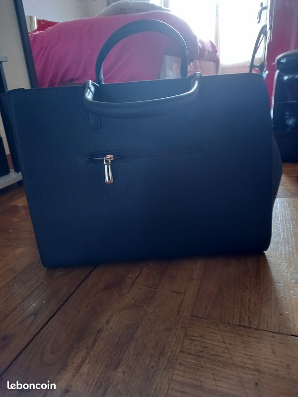 Vends sac a main parfait état (image 2)