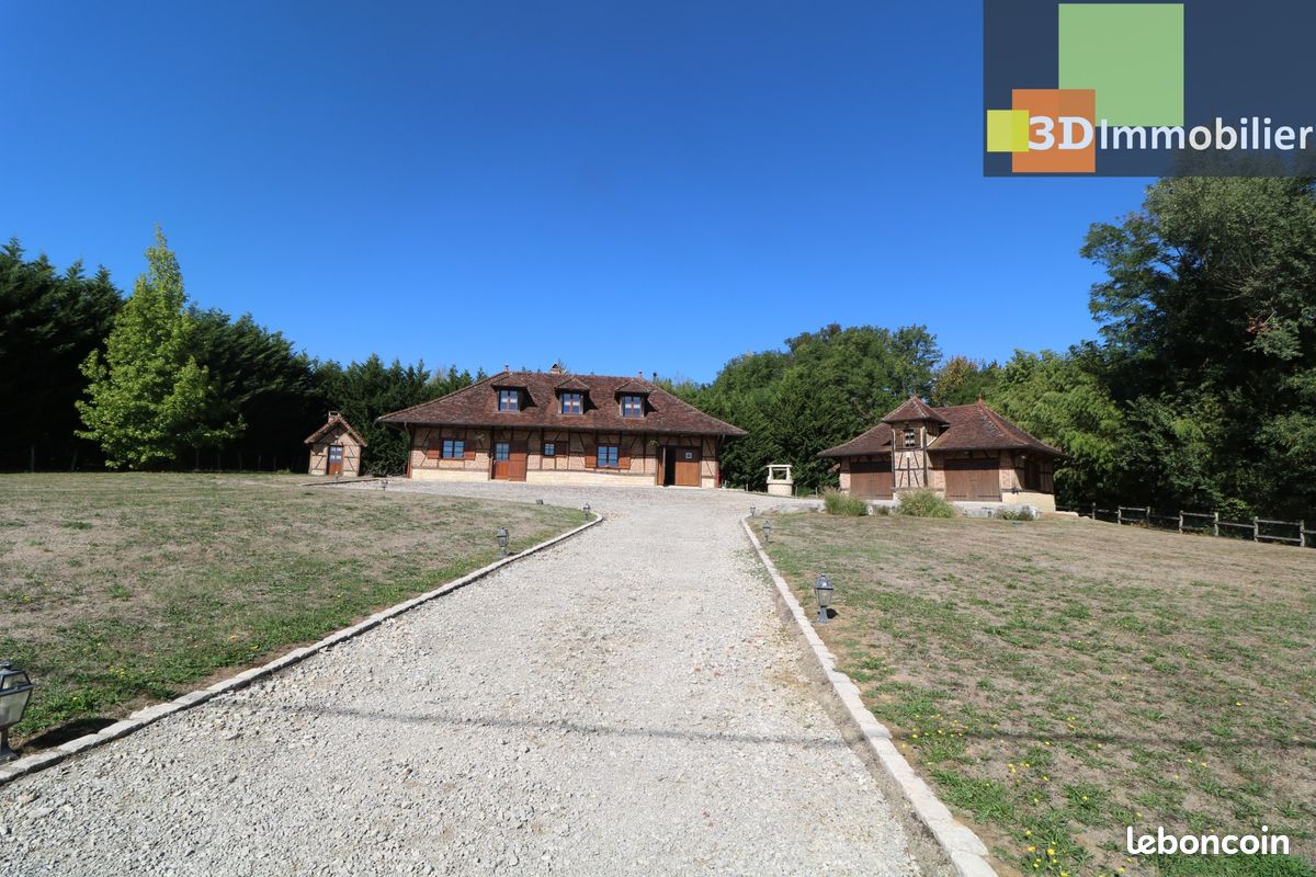 Maison 8 pièces 202 m² · à Saint-Germain-du-Bois · 202 m² · 530 000 €