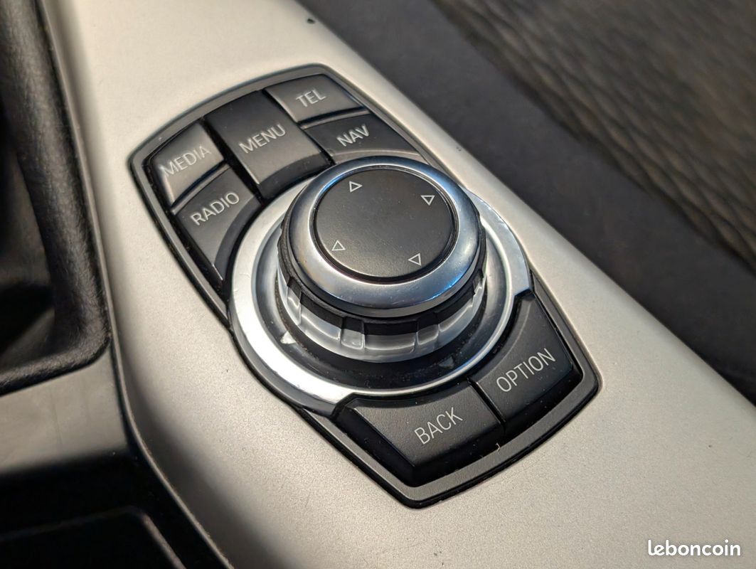 BMW SERIE 1 114D 95CV LOUNGE PLUS - FACTURES D'ENTRETIEN - RIEN A PREVOIR - GPS - CLIM AUTo (image 29)