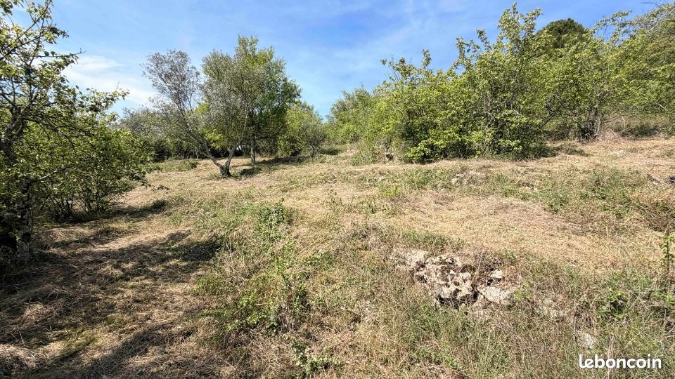 Terrain 1 050 m² Meyrannes · 55 000 €