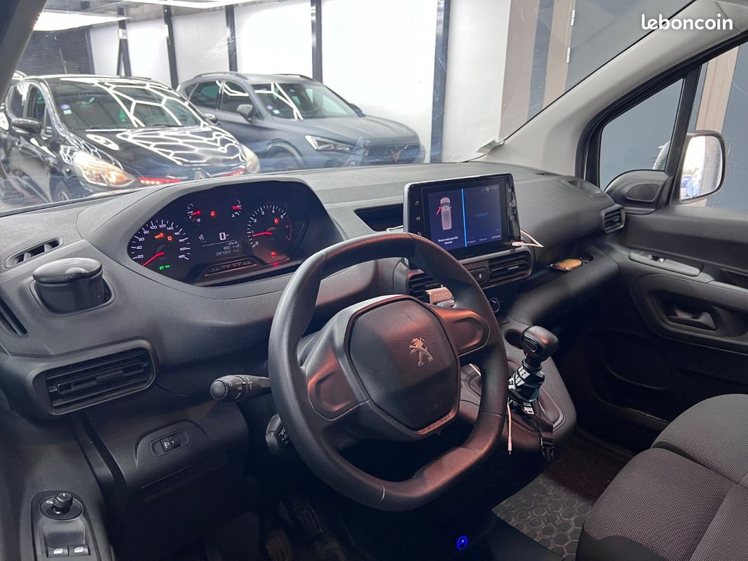 Peugeot Partner Premium L1 1.5 BlueHDI 130cv/3 Places/CarPlay/Radar AR/Régulateur De Vitesse (image 10)