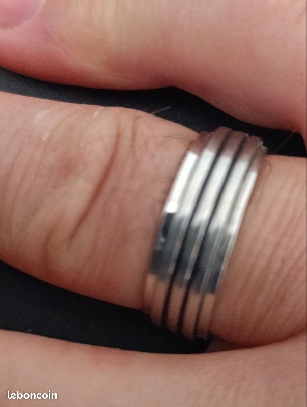 Bague En Titane Pour Homme - Modèle Simple Gris, Occasion En Très Bon état