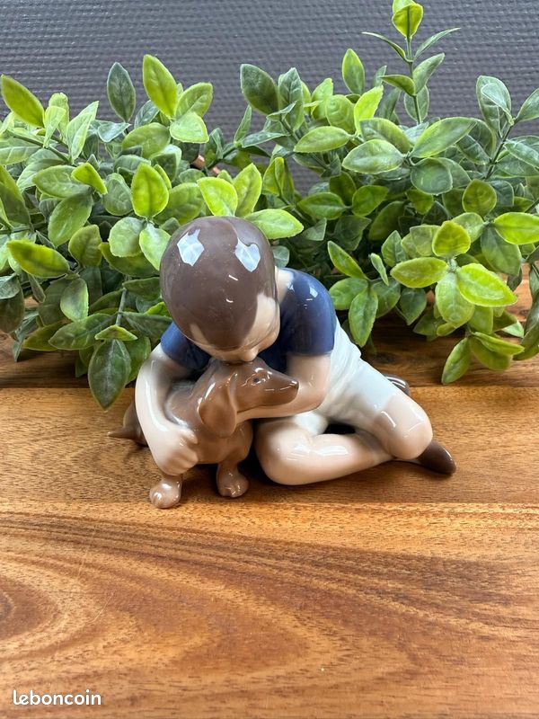 Royal Copenhagen Figurine no.707 - Due Bambini e un Cane - Royal