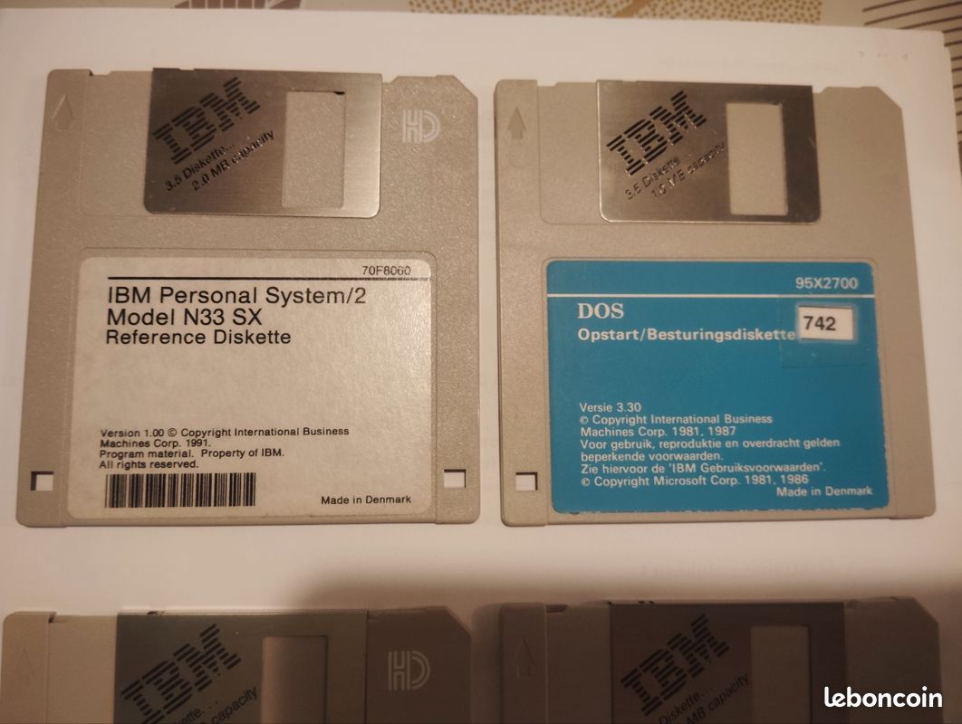 PINS PIN COMPUTER INFORMATIQUE IBM MAPPEMONDE PINS PIN COMPUTER INFORMATIQUE IBM MAPPEMONDE