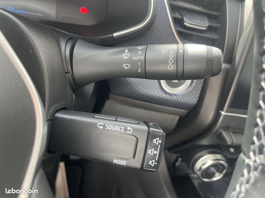 Renault ARKANA 1.6 E-TECH 145 CH FULL HYBRID EVOLUTION (image 16)