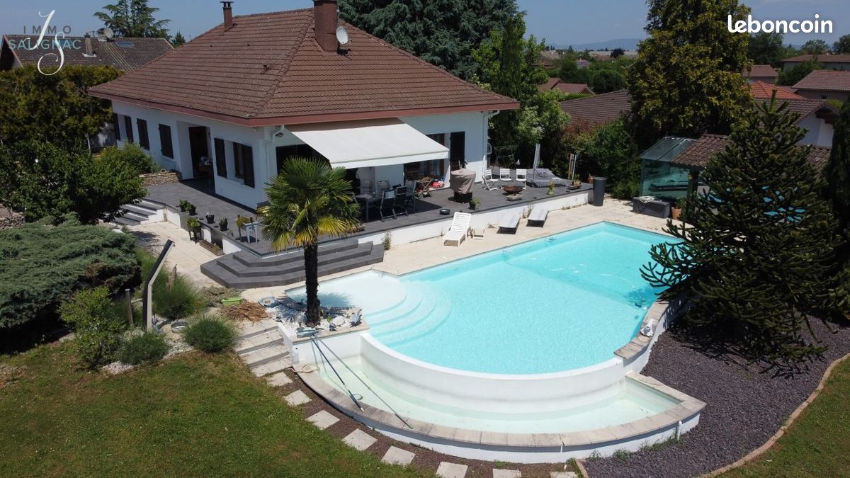 Maison 7 pièces 186 m² · à Péronnas · 186 m² · 449 000 €