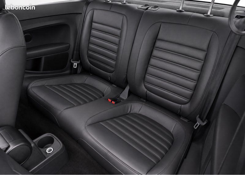 VOLKSWAGEN NEW BEETEL 1.6 TDI 105 ch carat (image 4)