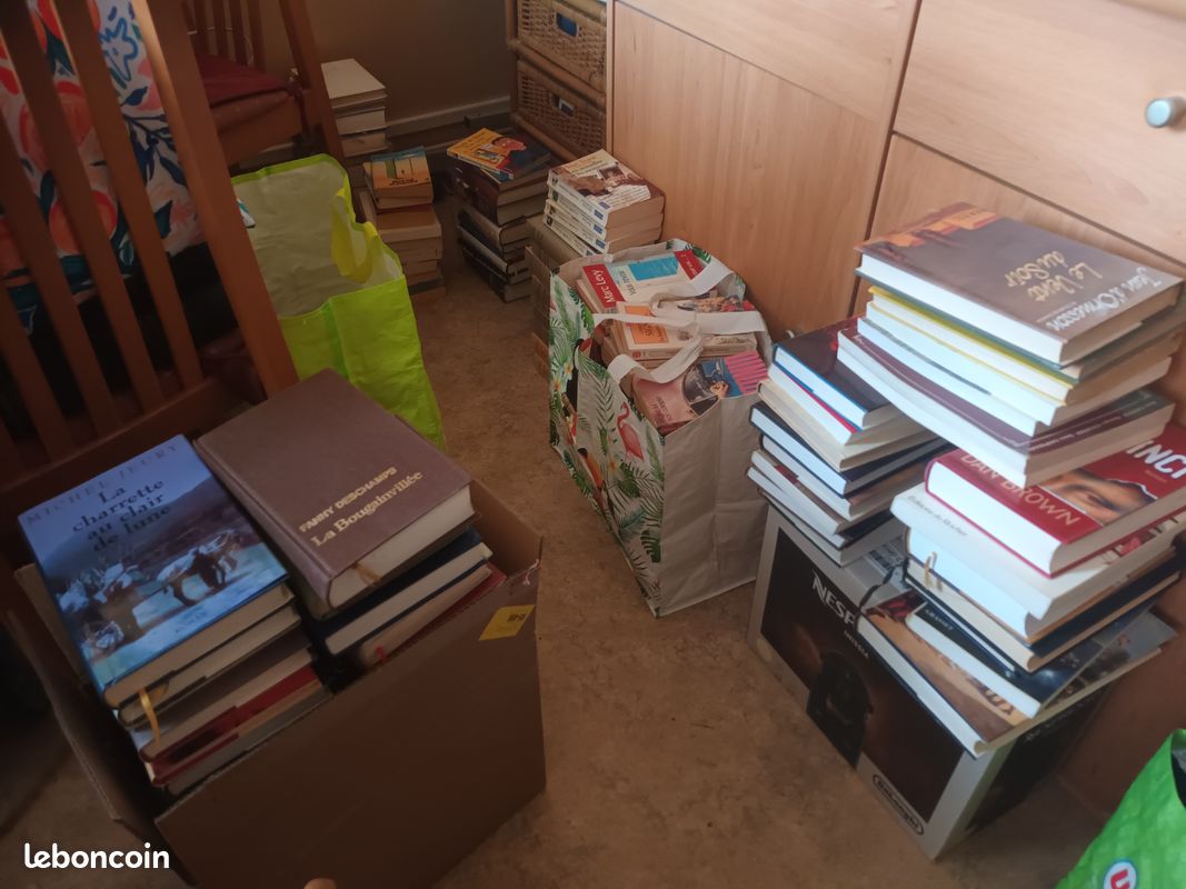 223 Livres divers (classés par auteur) (image 1)