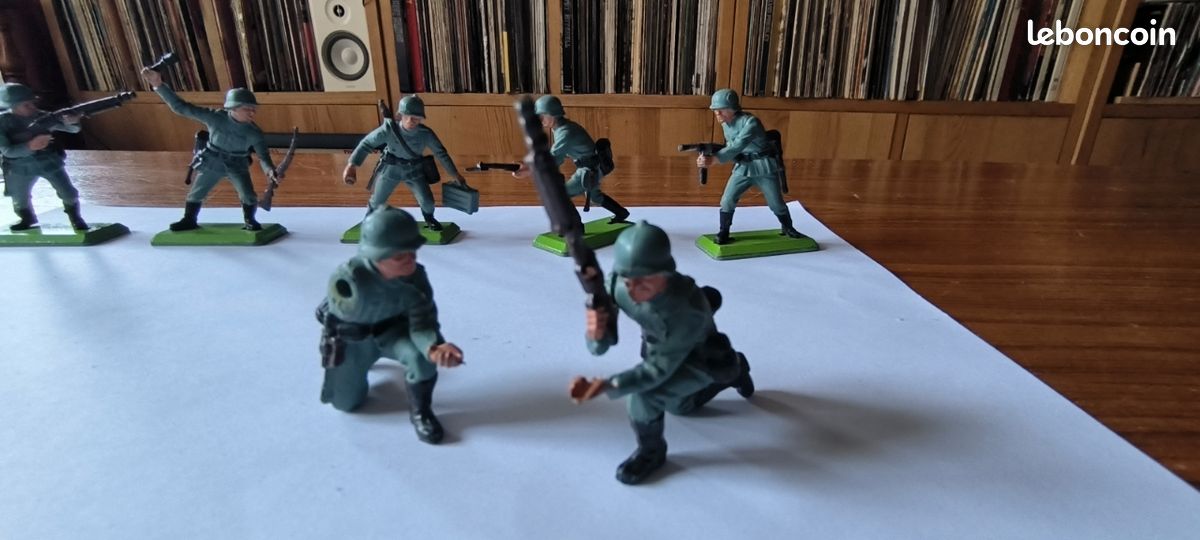 LOT DE 15 soldats figurines starlux échelle 1/32 soldats americains EUR LOT DE 15 soldats figurines starlux échelle 1/32 soldats americains EUR