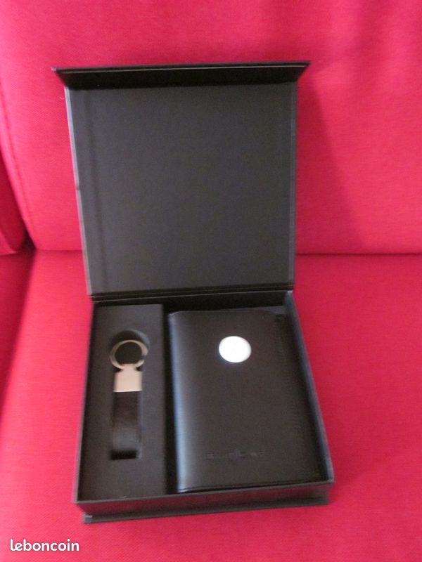 Accessoires auto + cadeau - Kit jeune conducteur (neuf jamais utilisé) (image 2)