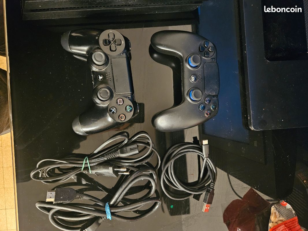 Ps4 avec deux manettes (image 6)