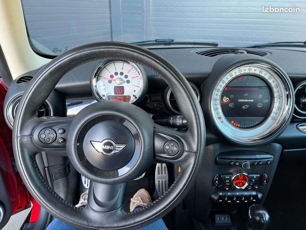 Mini cooper rouge boite automatique diesel (image 3)