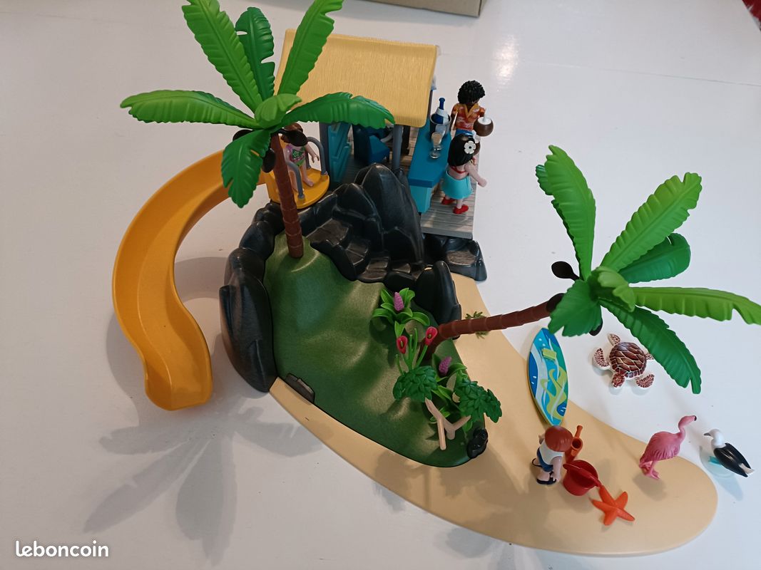 LOT 77 : L'ile de vacances Playmobil - n°6979 - univers : monde actuel (image 7)