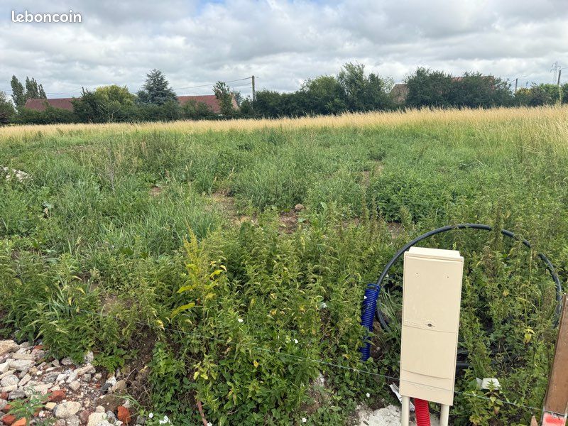 Terrain de 1044m2 borné et viabilisé · à Estaires · 132 000 €