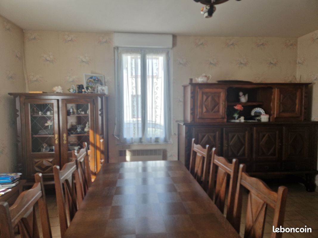 Salle à manger (image 1)